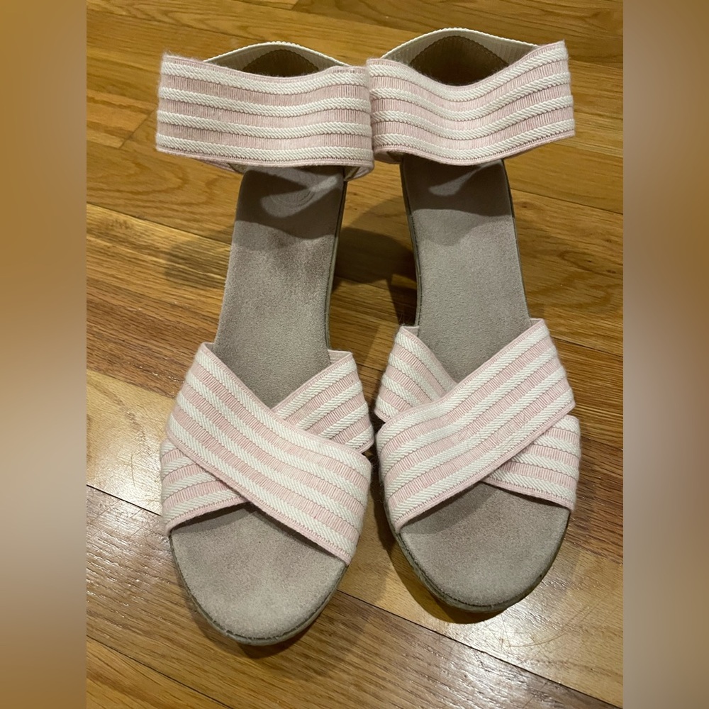Charleston Shoe, best seller Cannon wedge sandal, sz 10, excellent condition!
